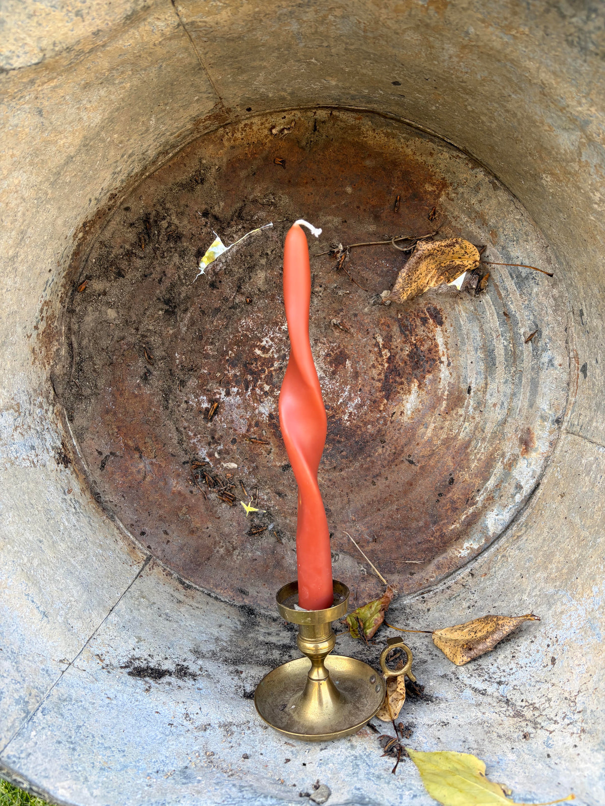 Loose Twist Taper in Terracotta
